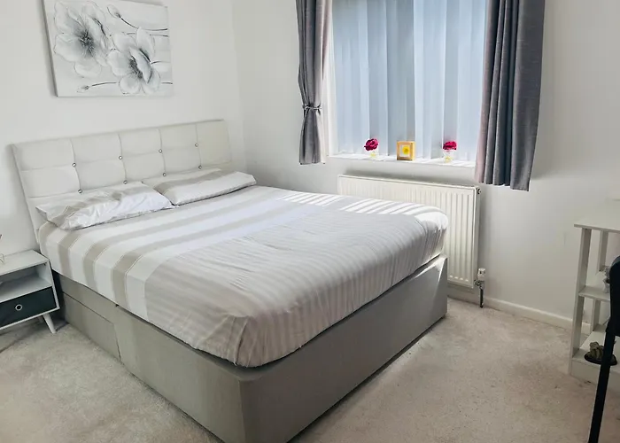 Cozy Room In Oldham, Manchester