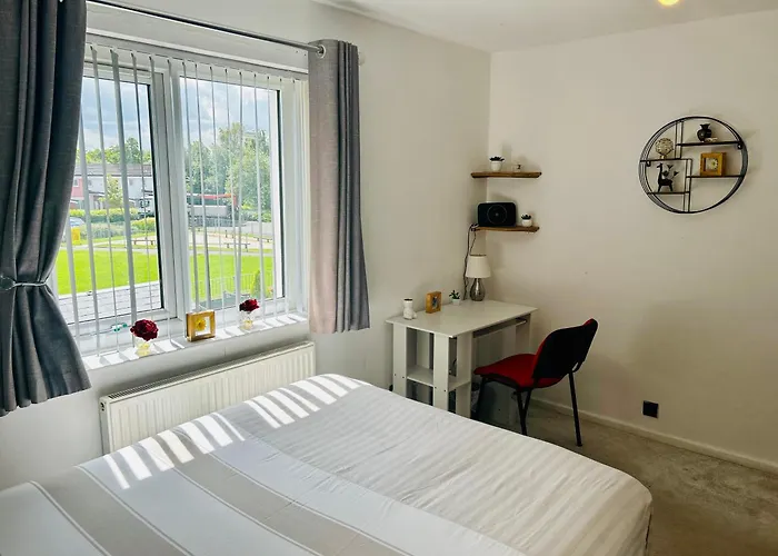 Cozy Room In Oldham, Manchester