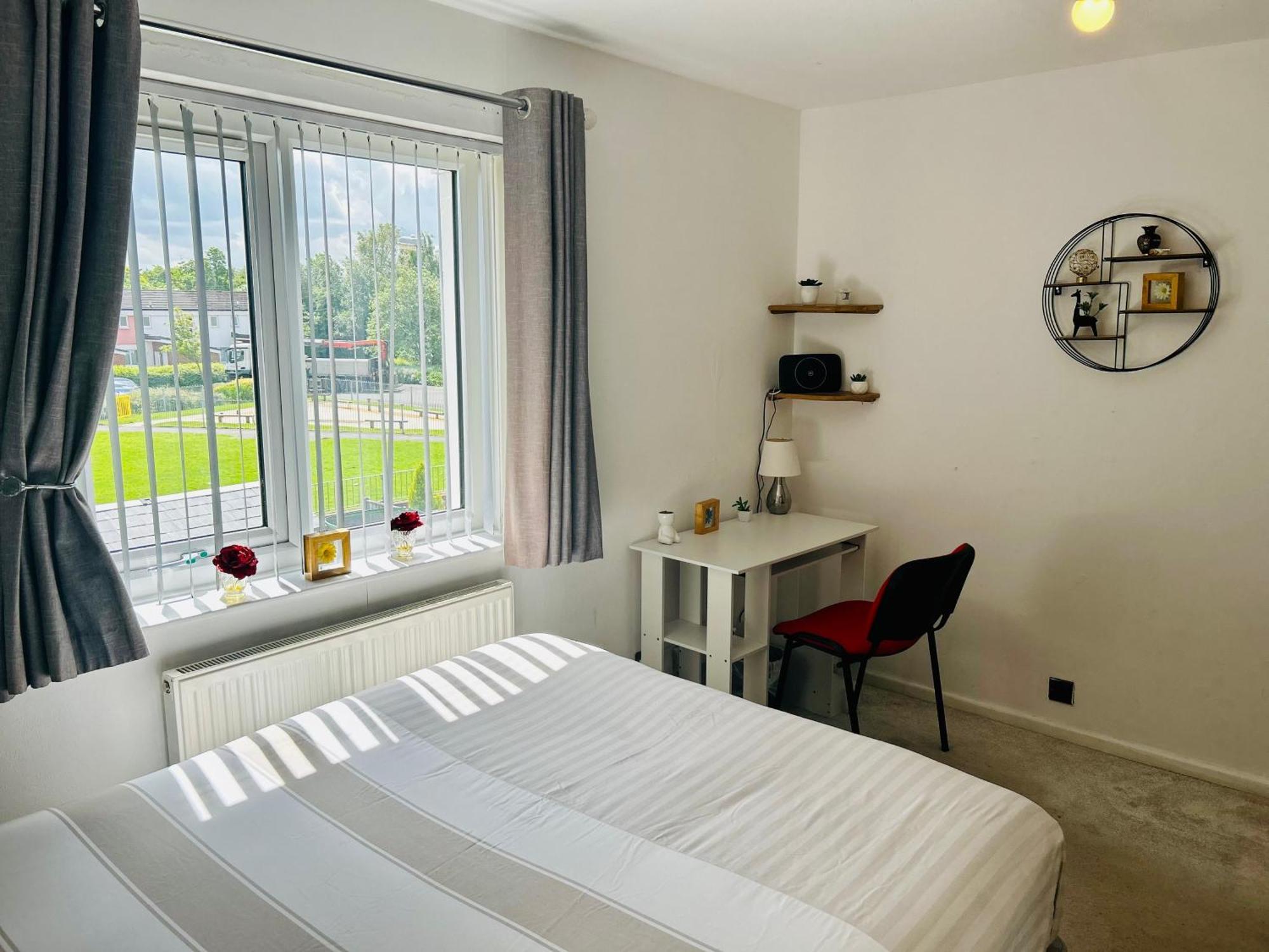 Cozy In Oldham, Manchester Homestay *
